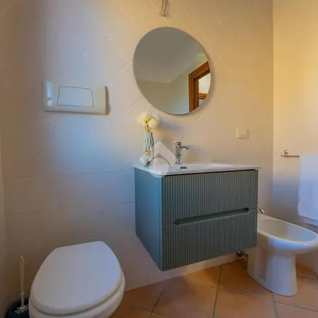 Апартаменти L'attico Di Loredo Ольбія