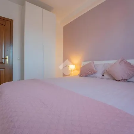 Апартаменти L'attico Di Loredo *